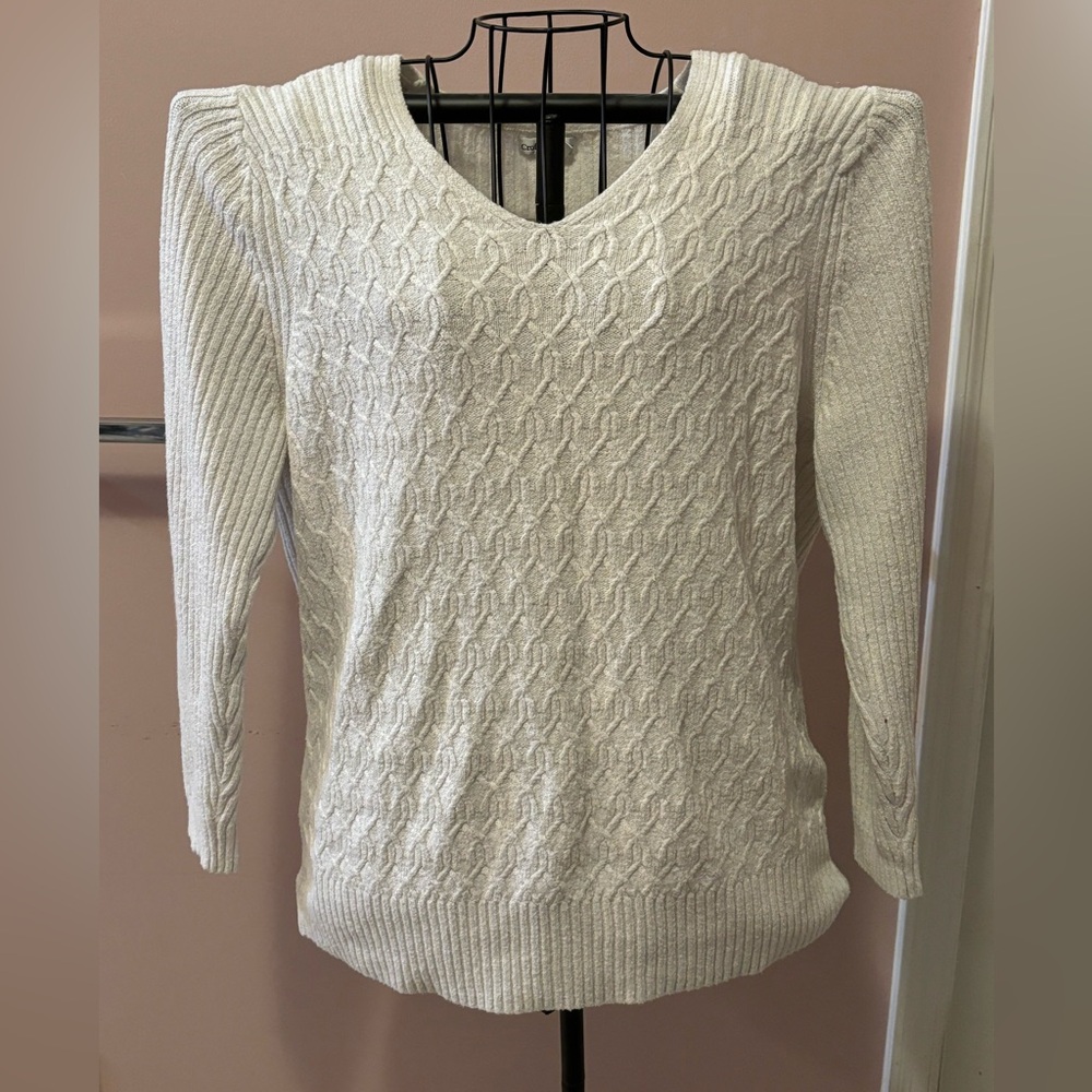 White sweater with pretty front design